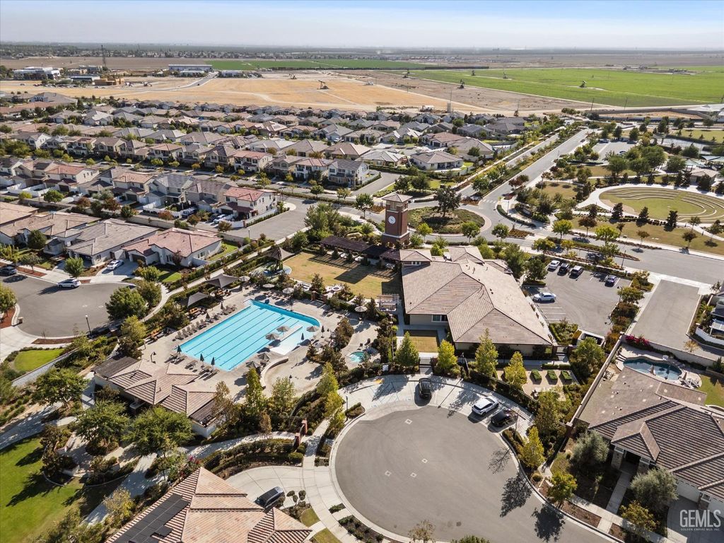 Photo of 11900 Campus Park Drive, Bakersfield, CA 93311 (MLS # 202603368)