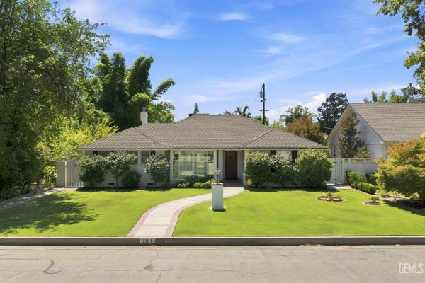 2811 20TH ST, BAKERSFIELD, CA 93301 - Image 455eb044d7e4b57ed1ac08487bf6f7f5/1807277301