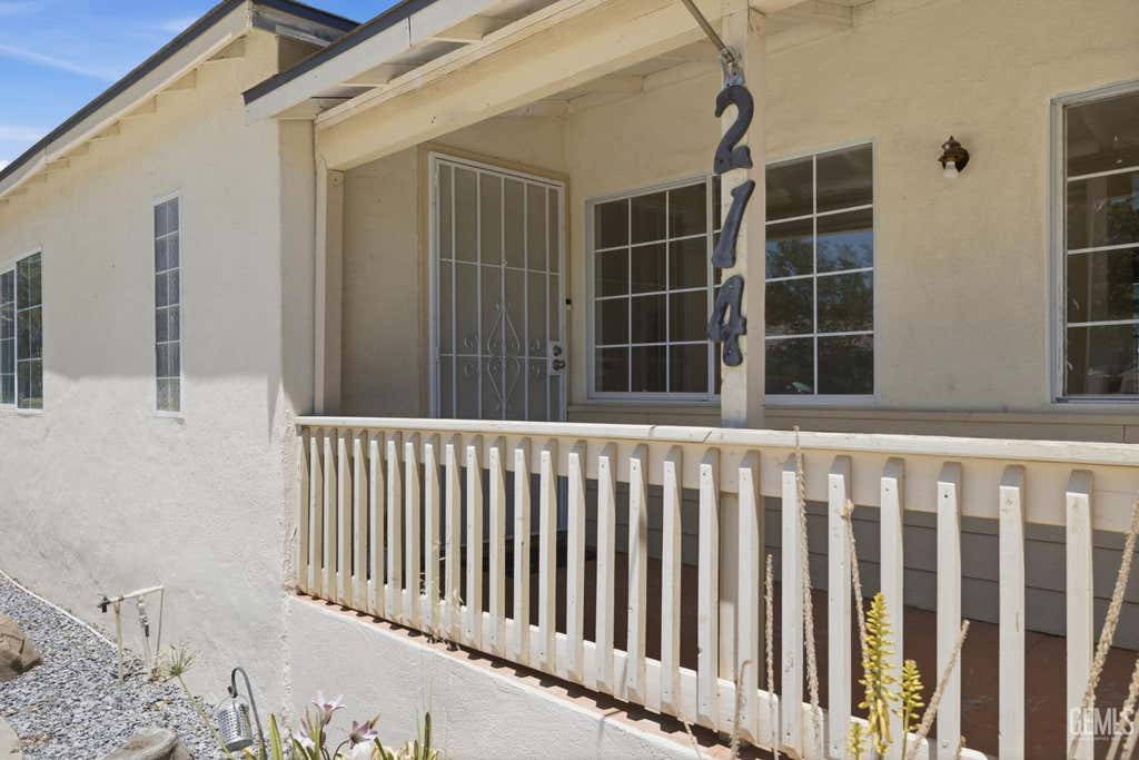 Photo of 214 LOWELL Drive, Bakersfield, CA 93308 (MLS # 202606686)