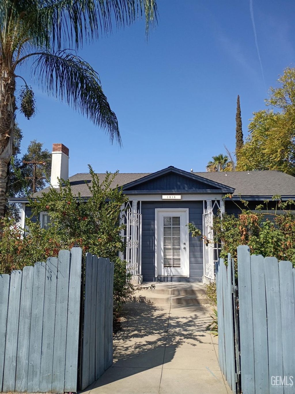 Photo of 1618 Baker Street, Bakersfield, CA 93305 (MLS # 202510692)