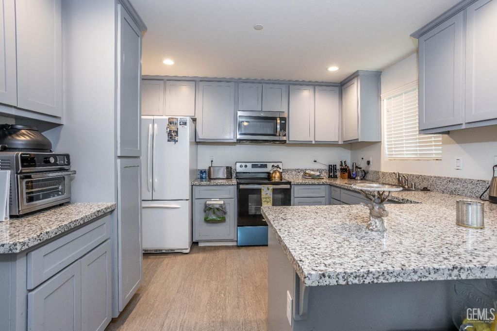 Photo of 8405 Pioneer Drive, Bakersfield, CA 93306 (MLS # 202600869)