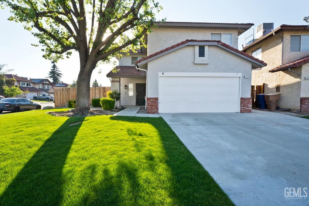 Photo of 2713 Pecangrove Drive, Bakersfield, CA 93311 (MLS # 202603027)