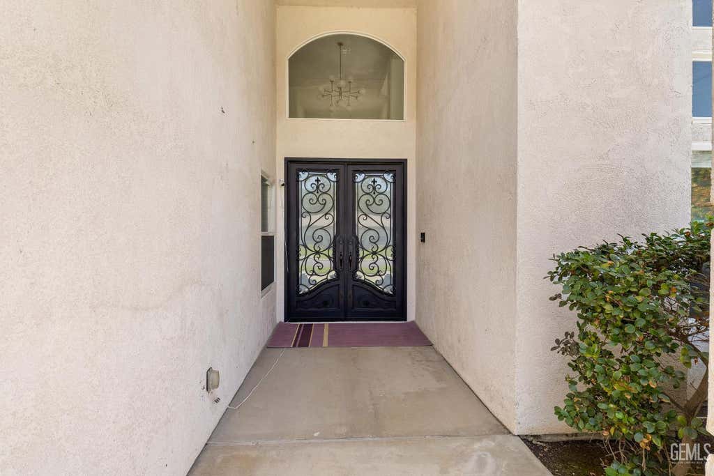 Photo of 1001 Sungro Way, Bakersfield, CA 93311 (MLS # 202607808)