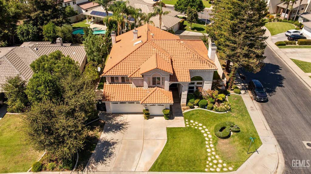 Photo of 1001 Sungro Way, Bakersfield, CA 93311 (MLS # 202607808)