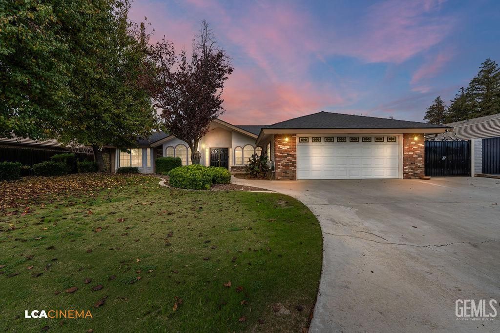 Photo of 7712 Jensen Avenue, Bakersfield, CA 93308 (MLS # 202512345)