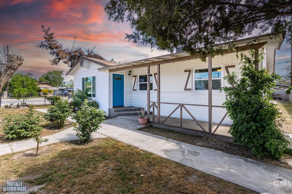 Photo of 2700 Karen Place, Bakersfield, CA 93307 (MLS # 202603238)