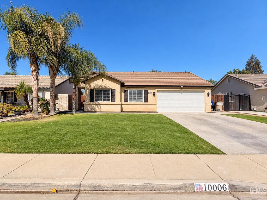 Photo of 10006 Thistledown Lane, Bakersfield, CA 93312 (MLS # 202610927)