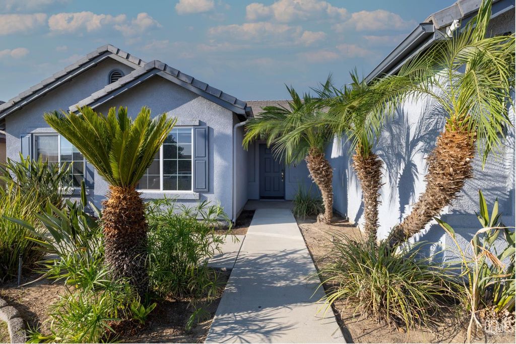 Photo of 12408 Valentano Avenue, Bakersfield, CA 93312 (MLS # 202510805)