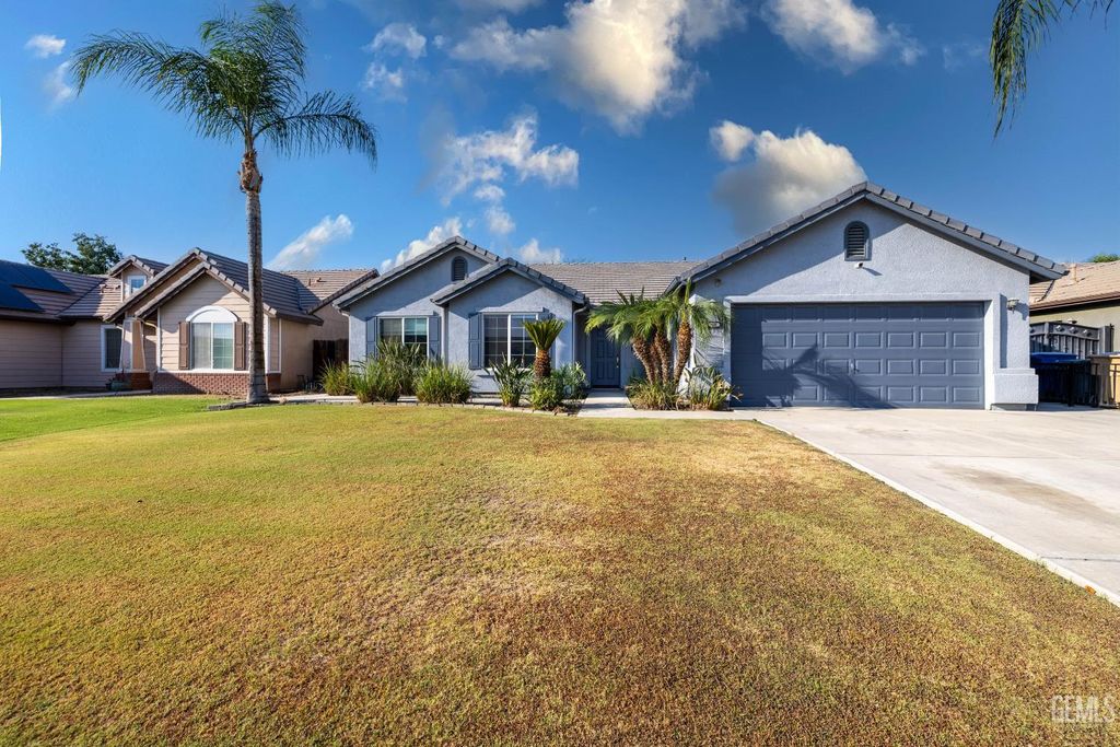 Photo of 12408 Valentano Avenue, Bakersfield, CA 93312 (MLS # 202510805)