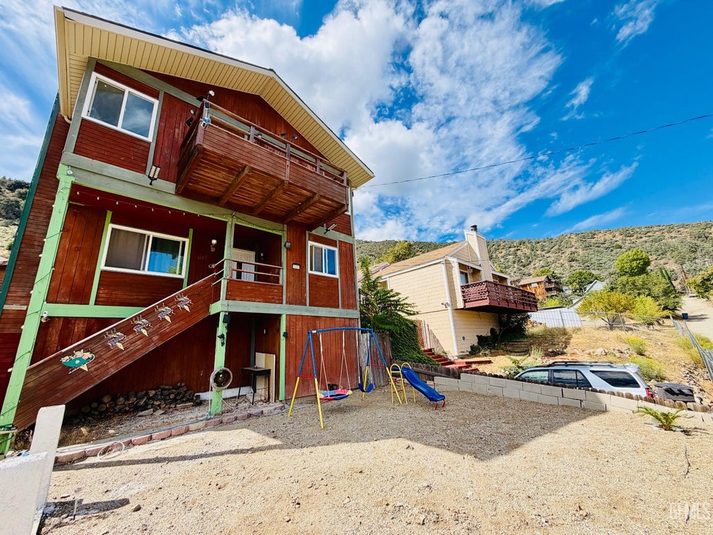 Photo of 3402 California Trl TRL, Frazier Park, CA 93225 (MLS # 202609696)