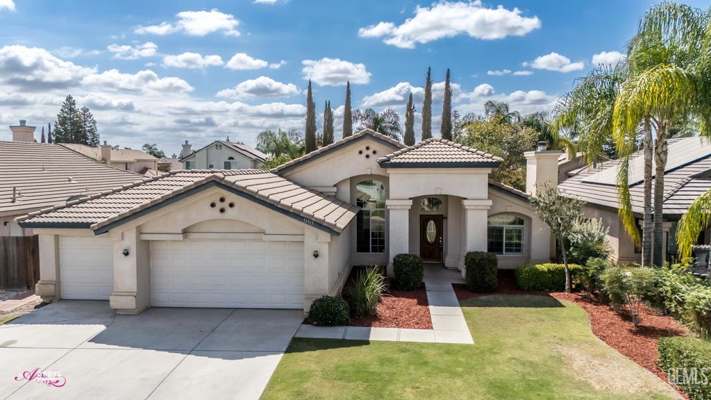 Photo of 11917 Leigh River Street, Bakersfield, CA 93312 (MLS # 202510266)