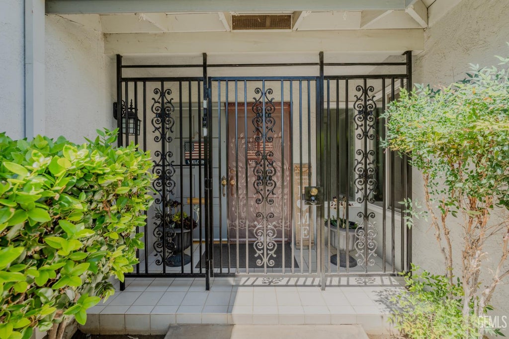 Photo of 709 New Stine Road, Bakersfield, CA 93309 (MLS # 202608073)
