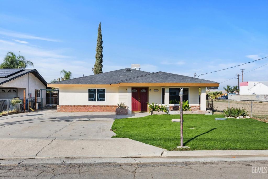 Photo of 2515 Wheeler Street, Bakersfield, CA 93312 (MLS # 202601305)