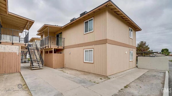 812 KARMA CT, BAKERSFIELD, CA 93307 - Image 4ad8e9d1343bcf2aff39bd24b0b49cfc/412269102