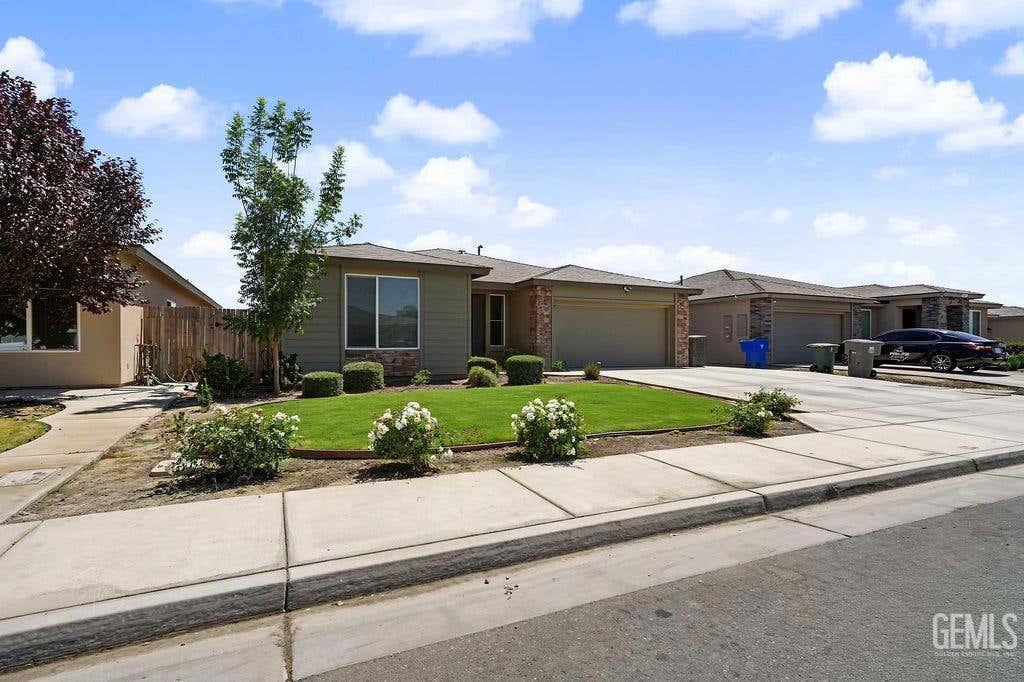 Photo of 0 1309 Eagle Creek St ST, Bakersfield, CA 93307 (MLS # 202607538)