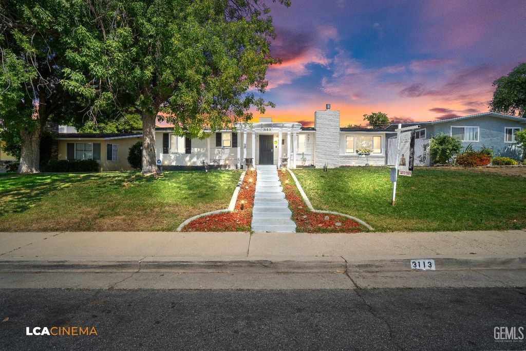 Photo of 3113 Occidental Street, Bakersfield, CA 93305 (MLS # 202512258)