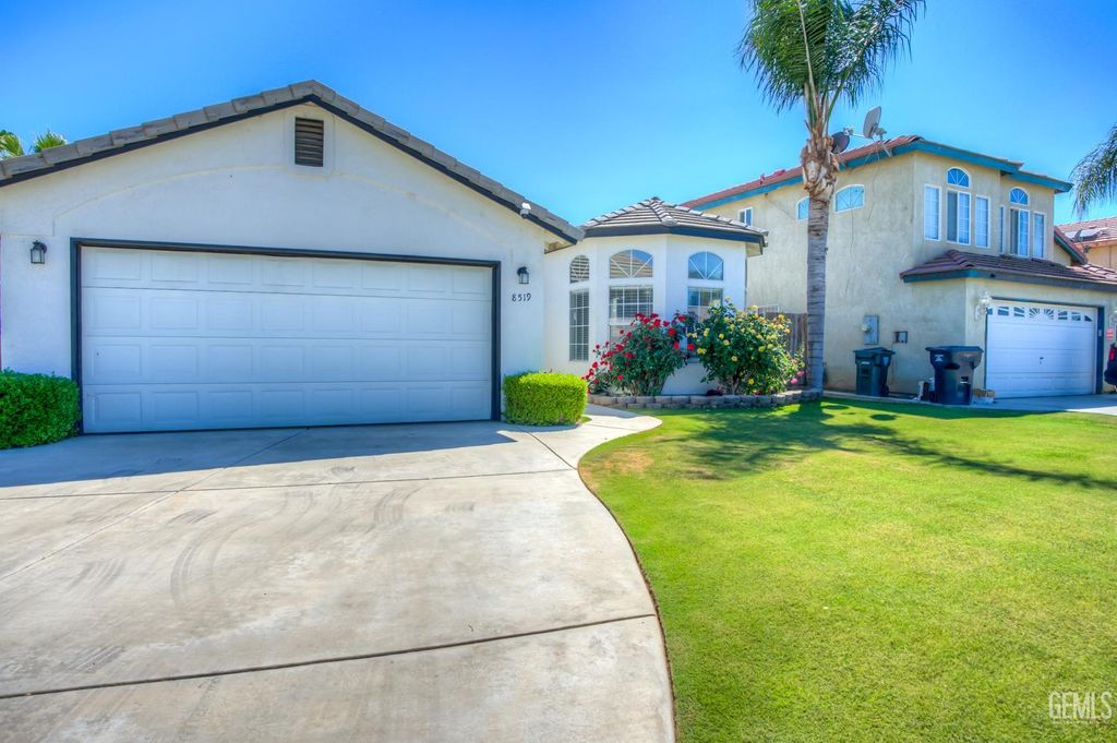 Photo of 8519 Hoodsport Avenue, Bakersfield, CA 93312 (MLS # 202603824)