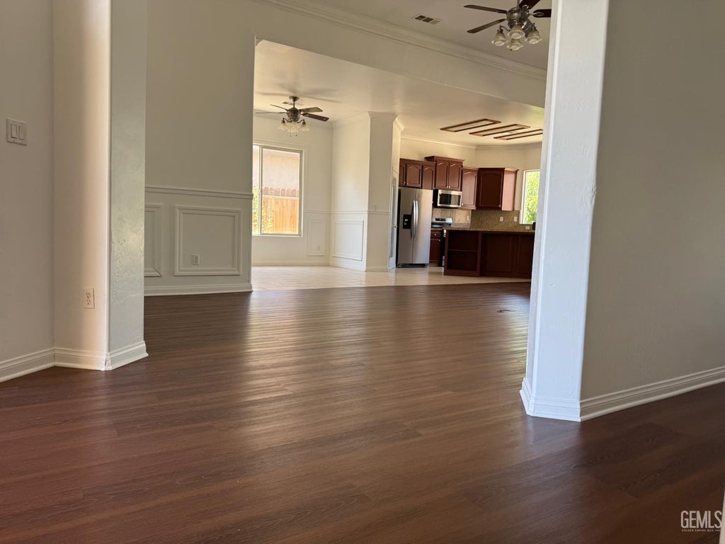 Photo of 2802 Silver Shore Lane, Bakersfield, CA 93313 (MLS # 202606964)