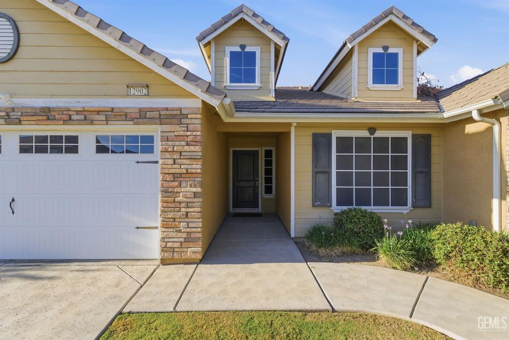 Photo of 12902 Morning Song St, Bakersfield, CA 93314 (MLS # 202603852)