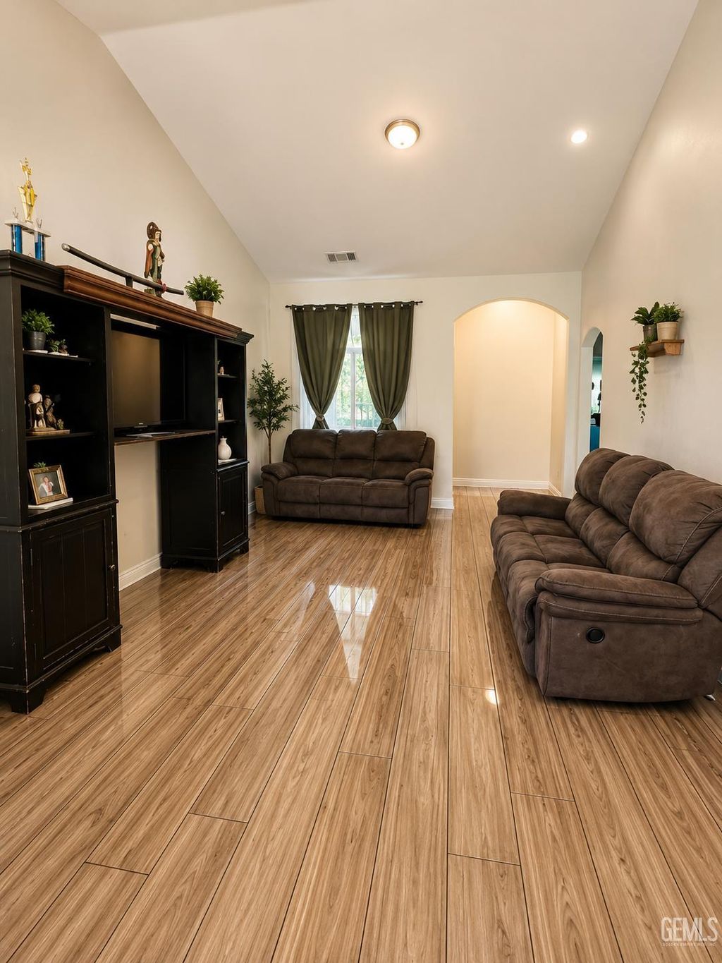 Photo of 5214 Baja Drive, Bakersfield, CA 93307 (MLS # 202607428)
