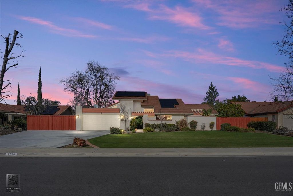 Photo of 7016 Seapines Drive, Bakersfield, CA 93309 (MLS # 202600637)