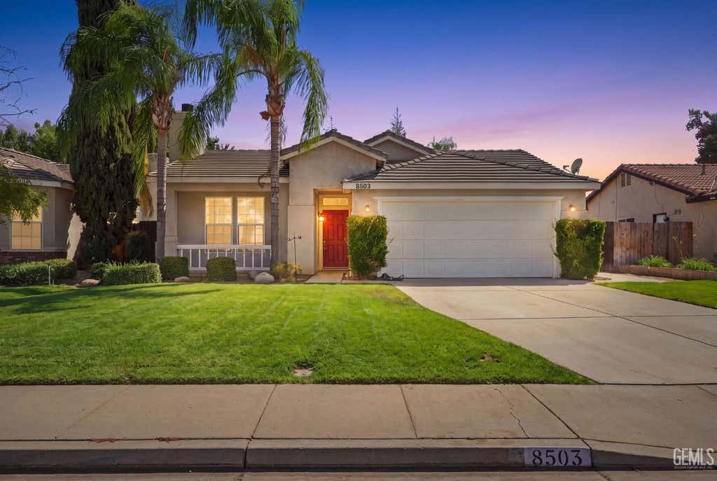 Photo of 8503 Windjammer Drive, Bakersfield, CA 93312 (MLS # 202608556)