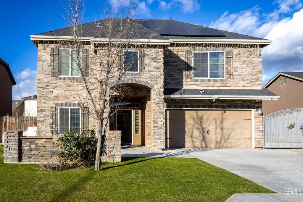 Photo of 5414 Twinkle Lane, Bakersfield, CA 93313 (MLS # 202600960)