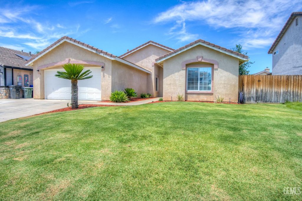 Photo of 11518 Show Ring Lane, Bakersfield, CA 93312 (MLS # 202605100)