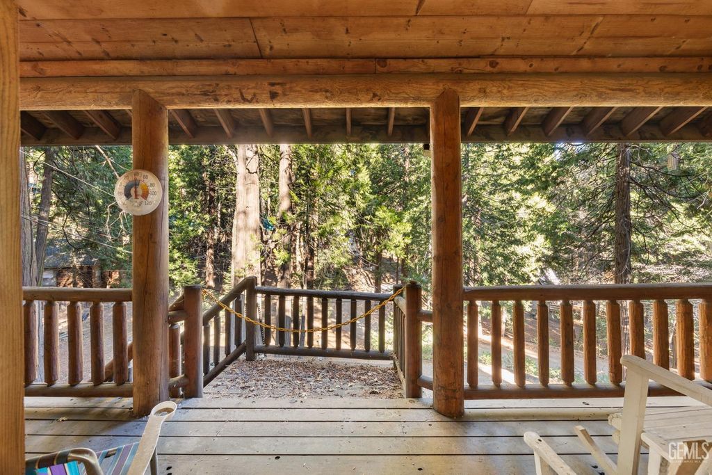 Photo of 8717 Old State Road, Wofford Heights, CA 93285 (MLS # 202606209)