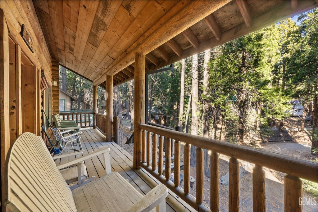 Photo of 8717 Old State Road, Wofford Heights, CA 93285 (MLS # 202606209)