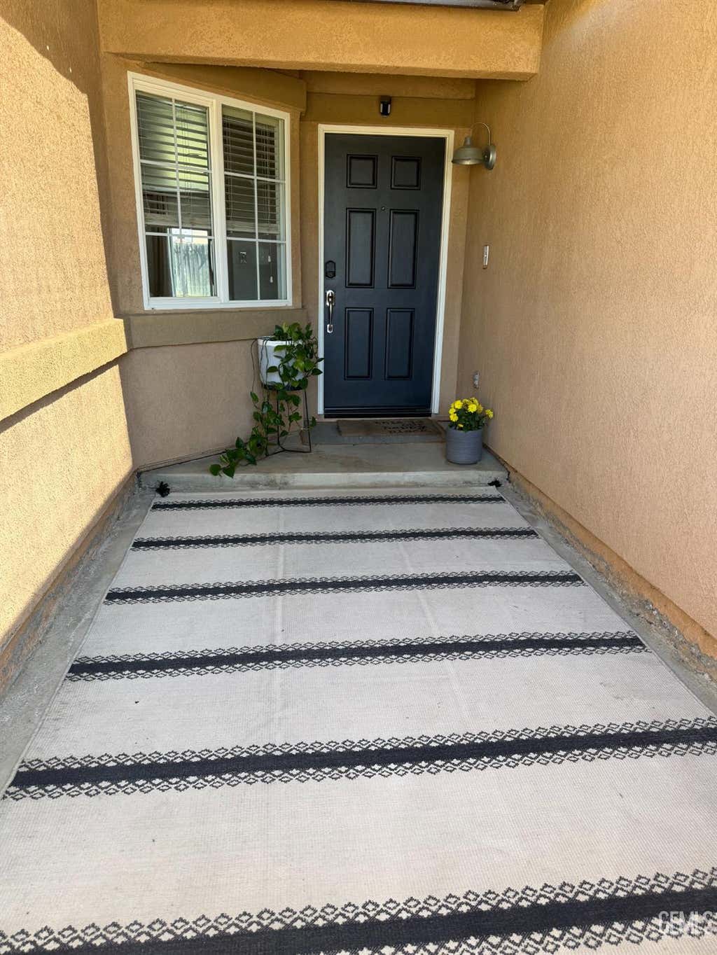 Photo of 12118 Midtowne DR, Bakersfield, CA 93312 (MLS # 202606116)