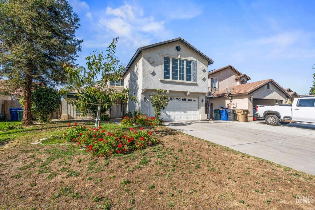 Photo of 6200 Trinidad Court, Bakersfield, CA 93313 (MLS # 202608518)