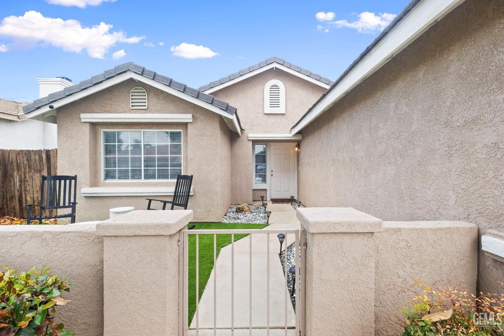 Photo of 0 4911 Otters Meadow Dr DR, Bakersfield, CA 93313 (MLS # 202604905)