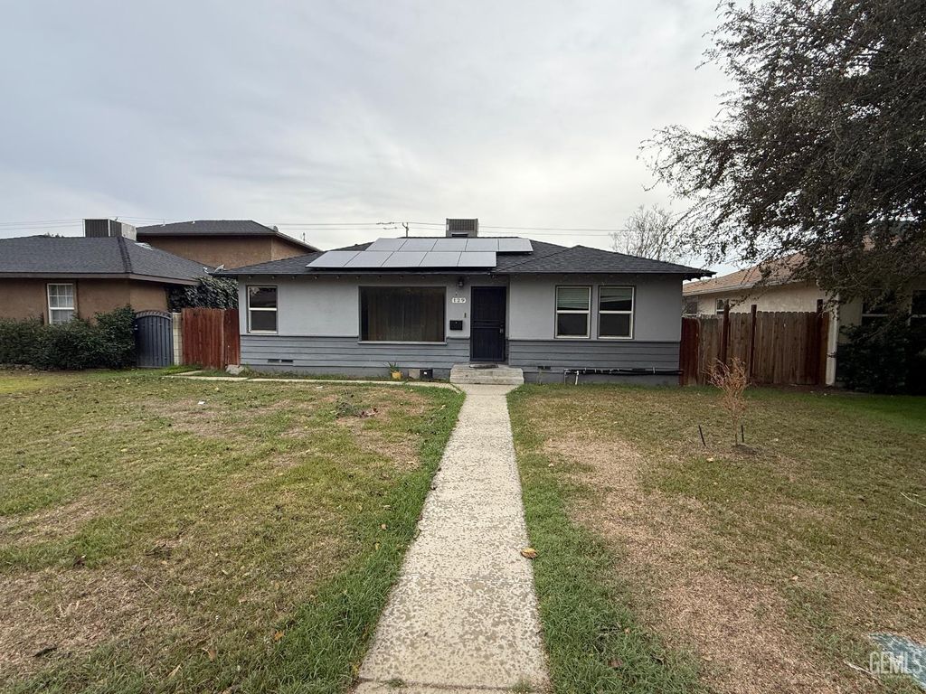 Photo of 129 Beech Street, Bakersfield, CA 93304 (MLS # 202512897)