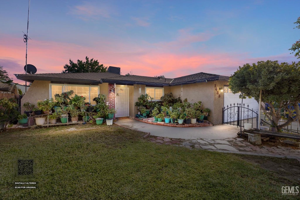 Photo of 2433 Sharon Court, Wasco, CA 93280 (MLS # 202610150)