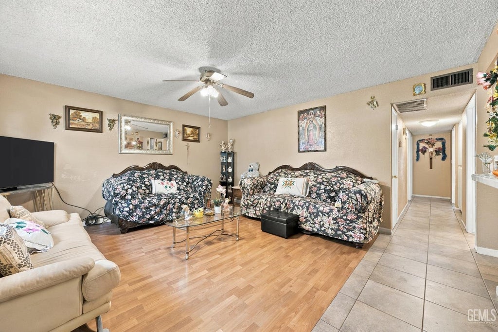 Photo of 2433 Sharon Court, Wasco, CA 93280 (MLS # 202610150)