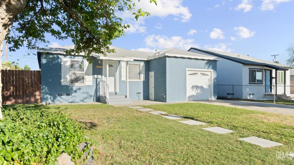 Photo of 1700 Esther Drive, Bakersfield, CA 93308 (MLS # 202603437)