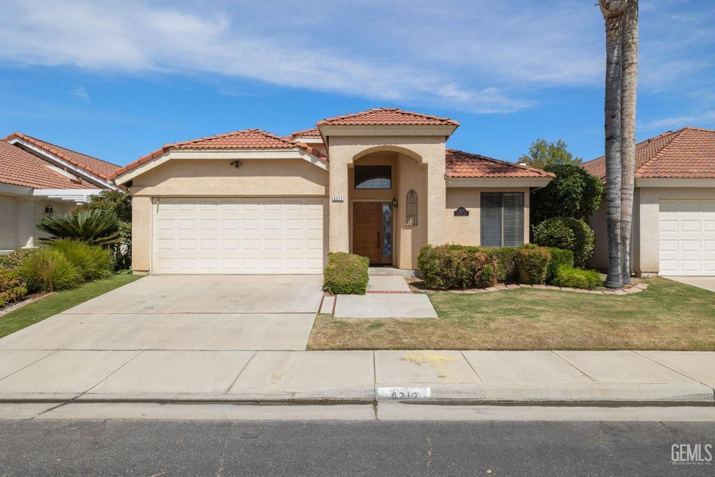 Photo of 8212 Hastings Street, Bakersfield, CA 93311 (MLS # 202510543)