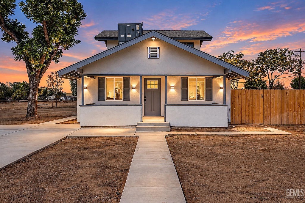Photo of 1700 Lotus Lane, Bakersfield, CA 93307 (MLS # 202609246)