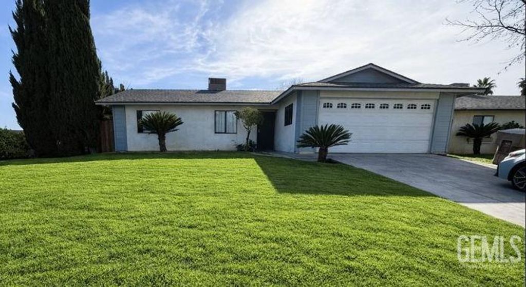 Photo of 7601 Letty Avenue, Lamont, CA 93241 (MLS # 202600372)