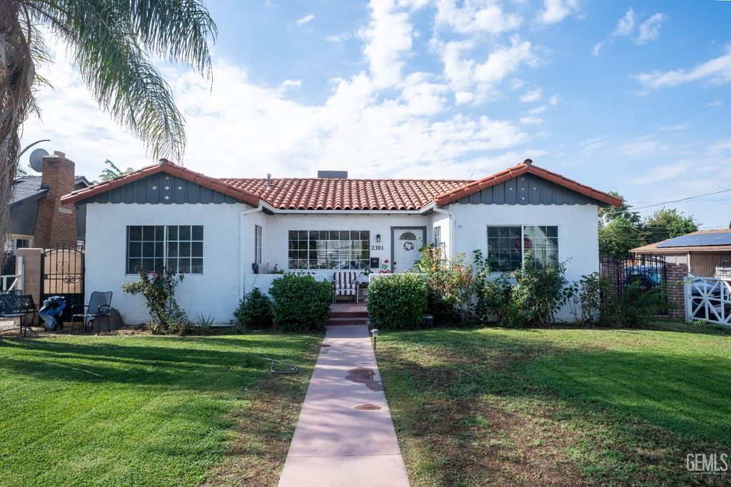 Photo of 2301 Pacific Drive, Bakersfield, CA 93306 (MLS # 202510938)