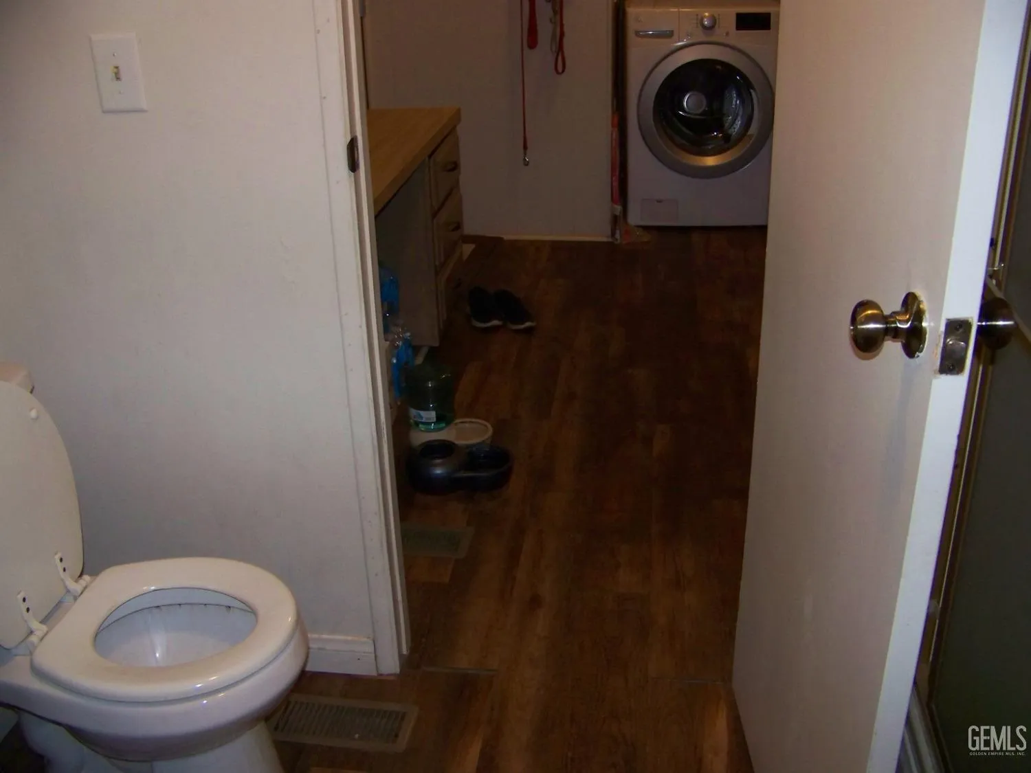 Bakersfield, California 93301, United States, 2 Bedrooms Bedrooms, ,2 BathroomsBathrooms,Residential,Active,90390