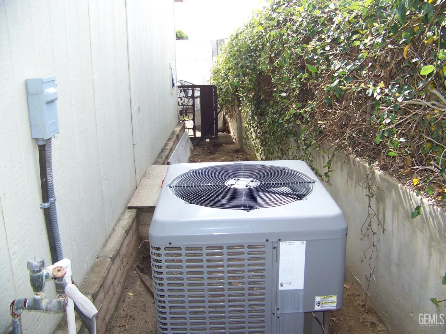 Bakersfield, California 93301, United States, 2 Bedrooms Bedrooms, ,2 BathroomsBathrooms,Residential,Active,90390