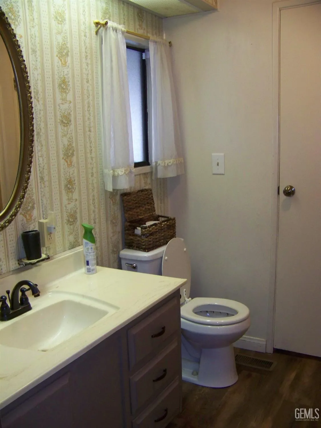 Bakersfield, California 93301, United States, 2 Bedrooms Bedrooms, ,2 BathroomsBathrooms,Residential,Active,90390