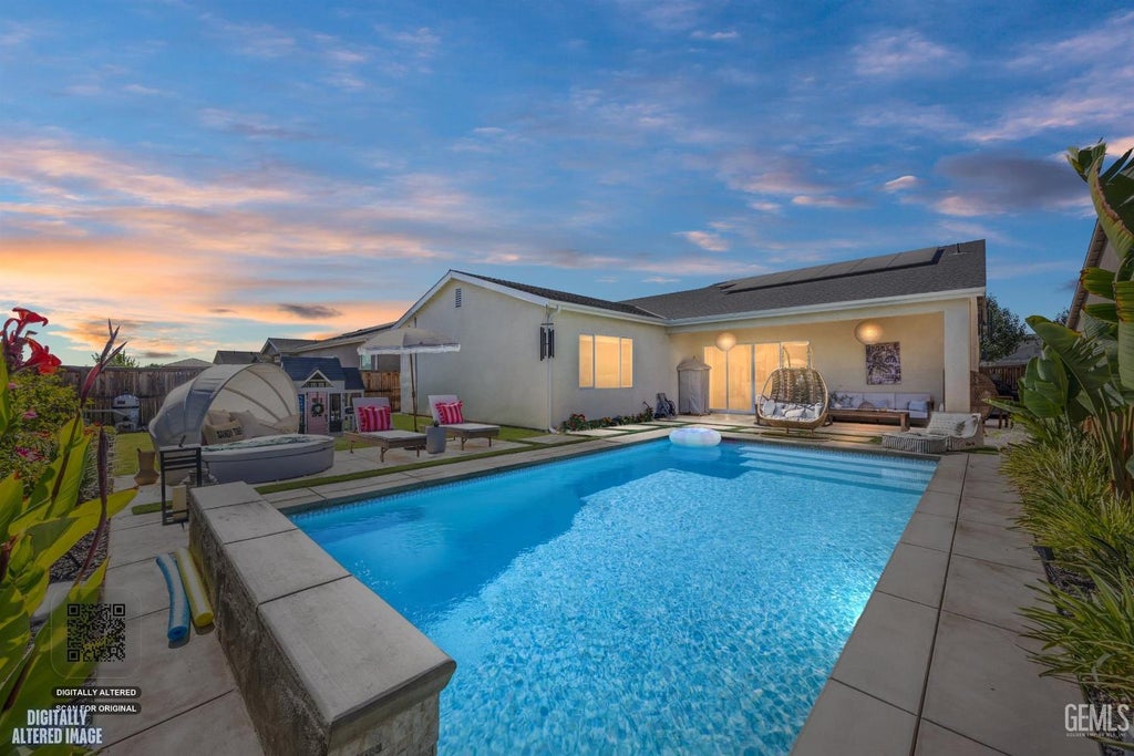 Photo of 9413 Glenwood Springs Lane, Shafter, CA 93263 (MLS # 202610207)