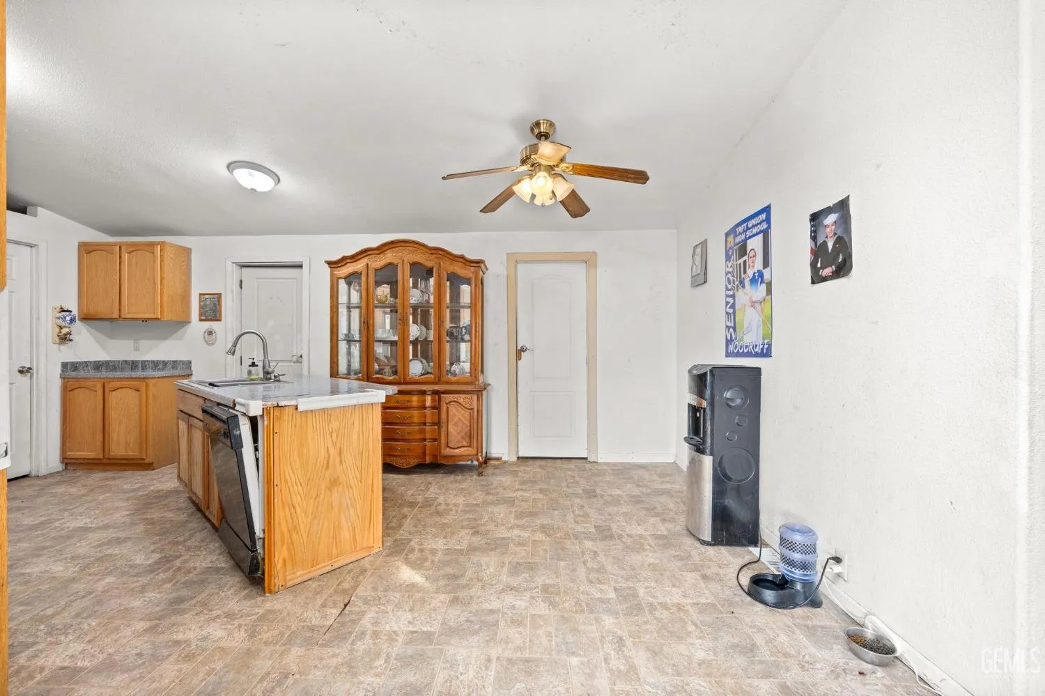 Taft, California 93268, United States, 5 Bedrooms Bedrooms, ,2 BathroomsBathrooms,Residential,Active,27972