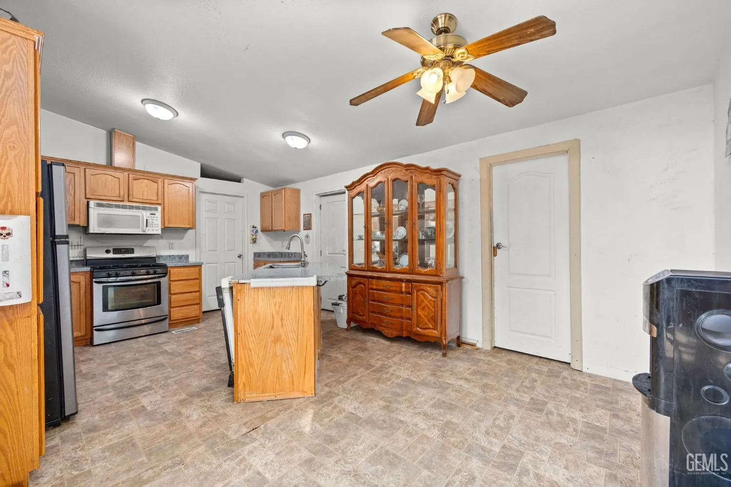 Taft, California 93268, United States, 5 Bedrooms Bedrooms, ,2 BathroomsBathrooms,Residential,Active,27972