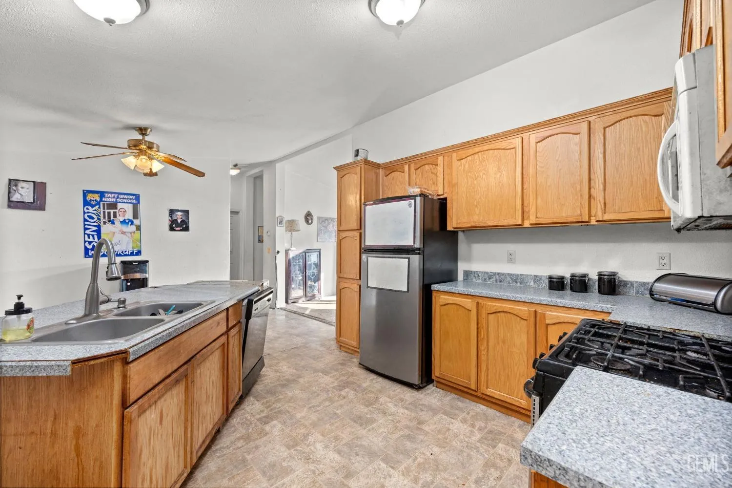 Taft, California 93268, United States, 5 Bedrooms Bedrooms, ,2 BathroomsBathrooms,Residential,Active,27972