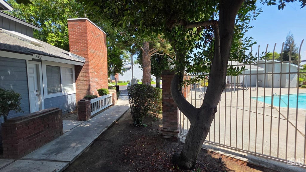 Photo of 2600 Brookside Drive #146, Bakersfield, CA 93311 (MLS # 202609173)