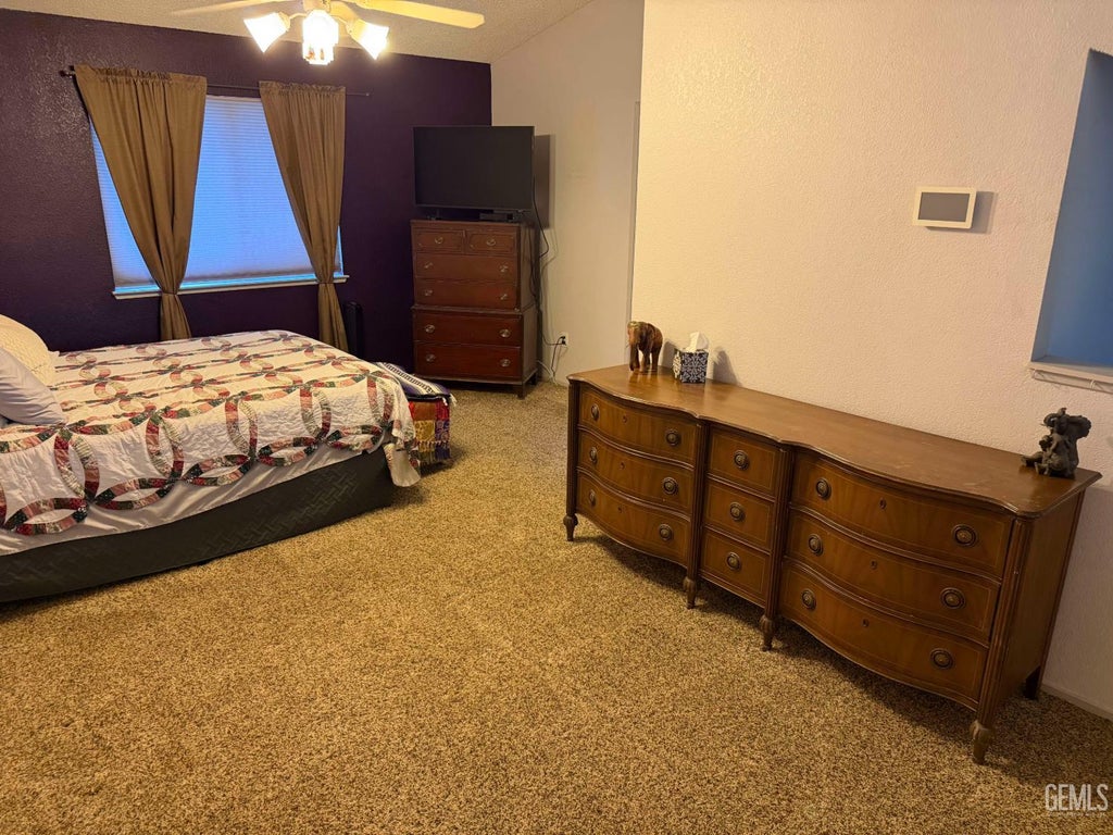 Photo of 2600 Brookside Drive #146, Bakersfield, CA 93311 (MLS # 202609173)